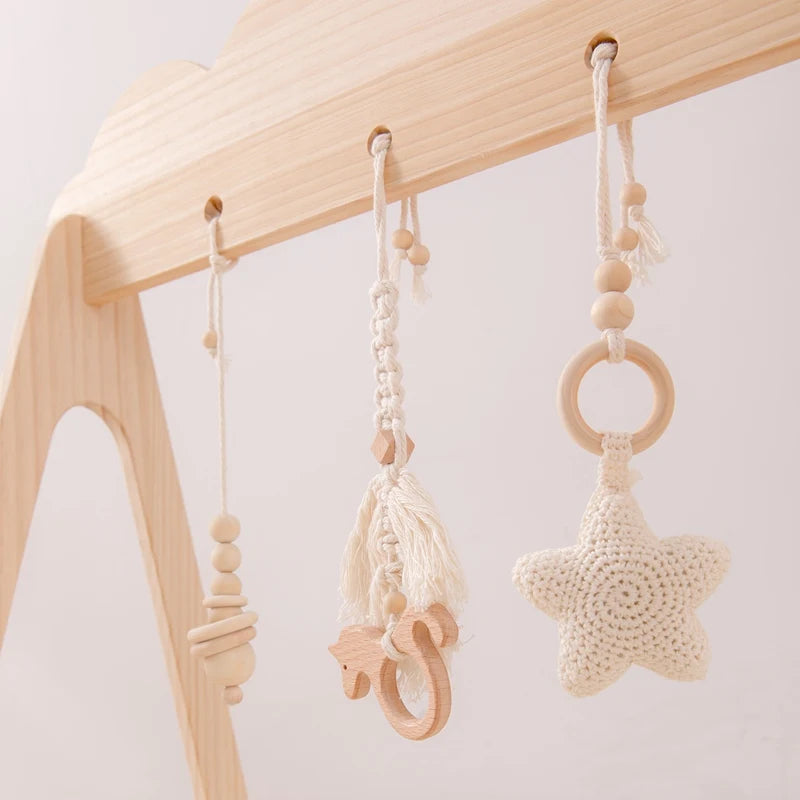4pc/set Baby Wooden Pendant Play Gym Toys BPA Free Wooden Teether Rodent Animal Interactive Stroller Hanging Bed Bell Nurse Gift